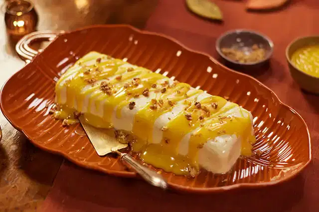 Bolo de sorvete com coco e baba de moça