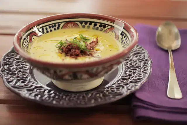 Sopa de milho com carne-seca