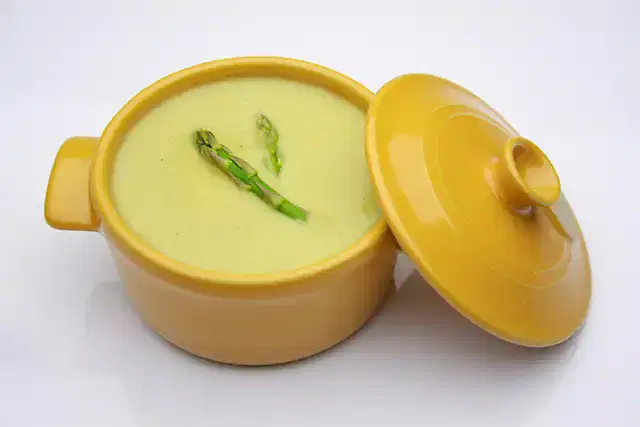 Creme de aspargos frescos